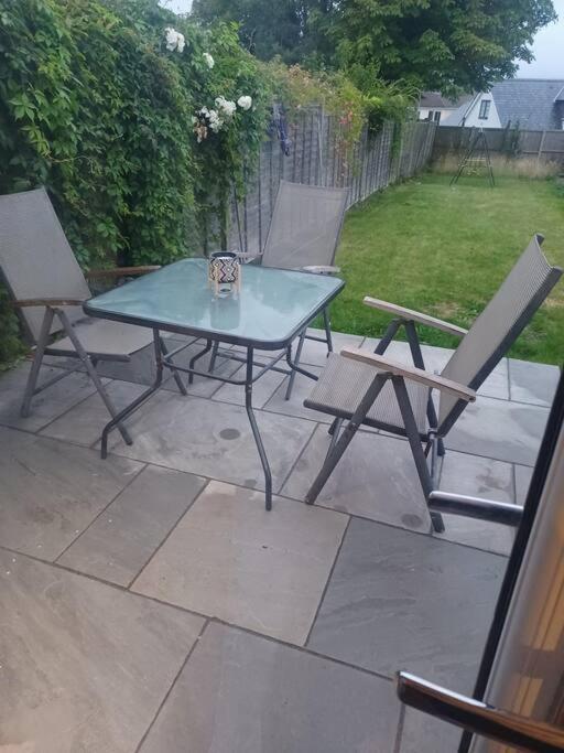 Beautiful Masons Hideaway Studio Apartment Bridgend  Extérieur photo